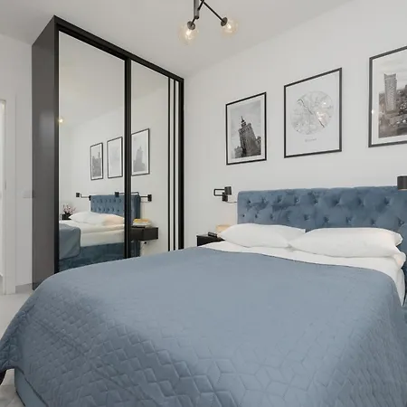 With Balcony & Parking In By Renters