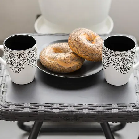 Appartement With Balcony & Parking In By Renters *